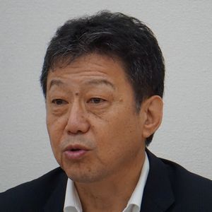 山崎統括本部長